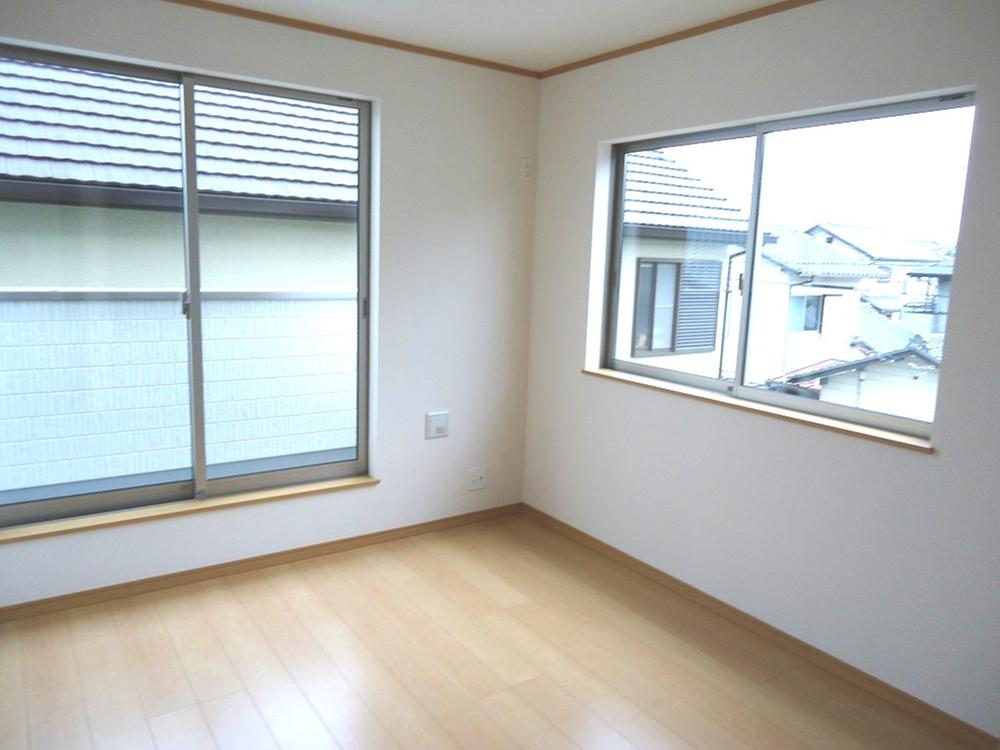 Non-living room. Indoor (11 May 2013) Shooting