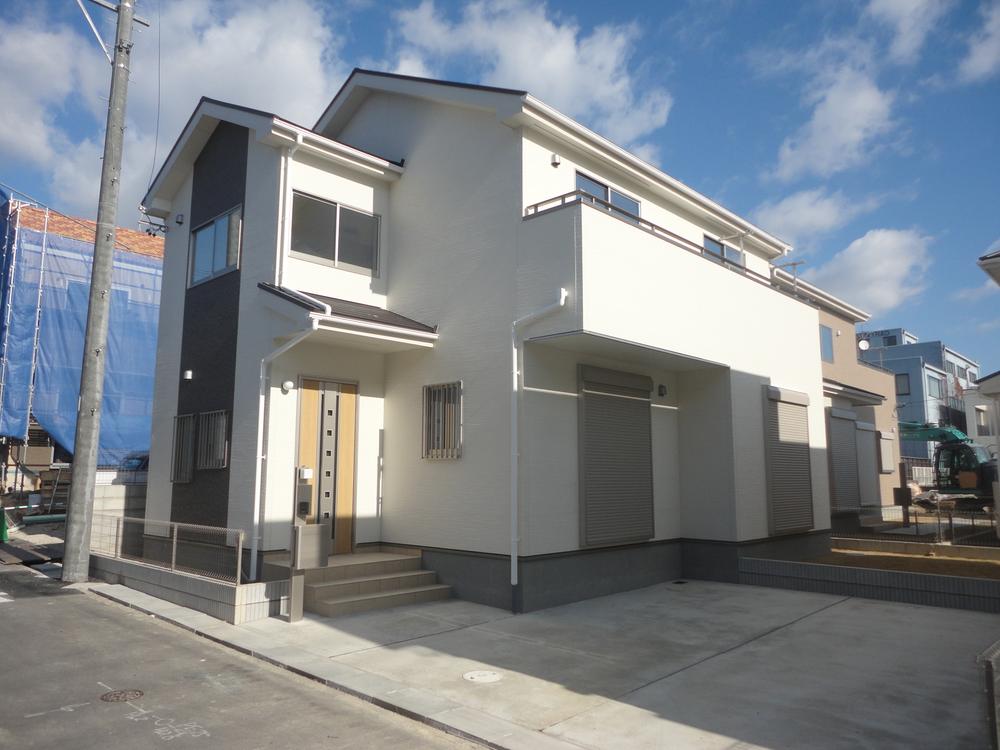 Local appearance photo. (1 Building)