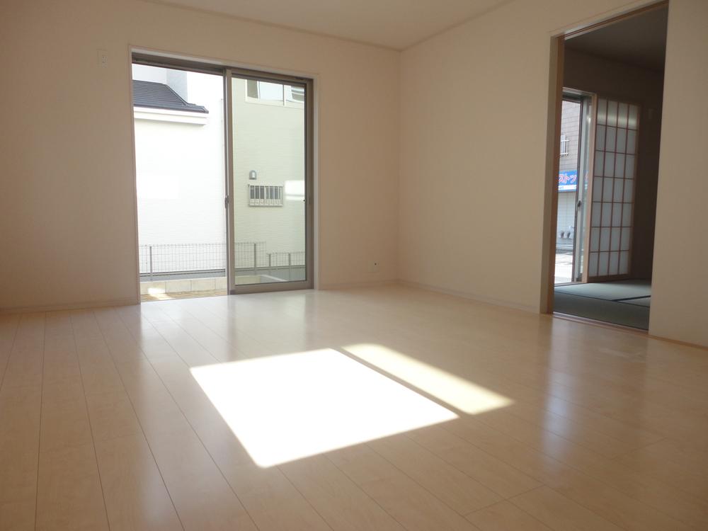 Living. Indoor (12 May 2012) shooting