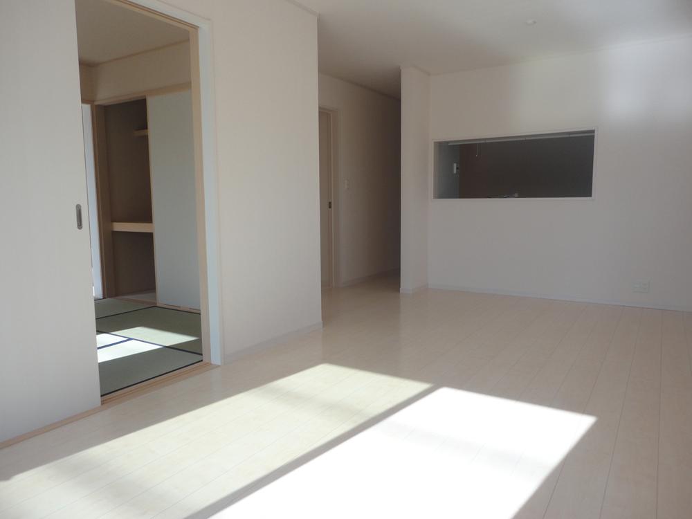 Living. Indoor (12 May 2012) shooting