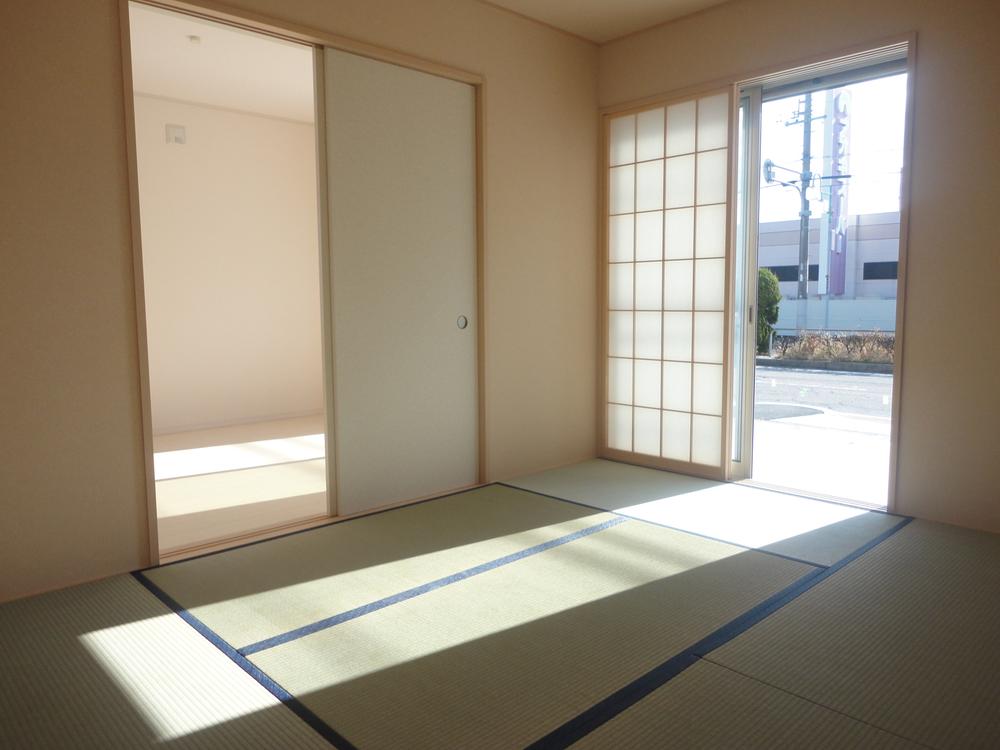 Non-living room. Indoor (12 May 2012) shooting