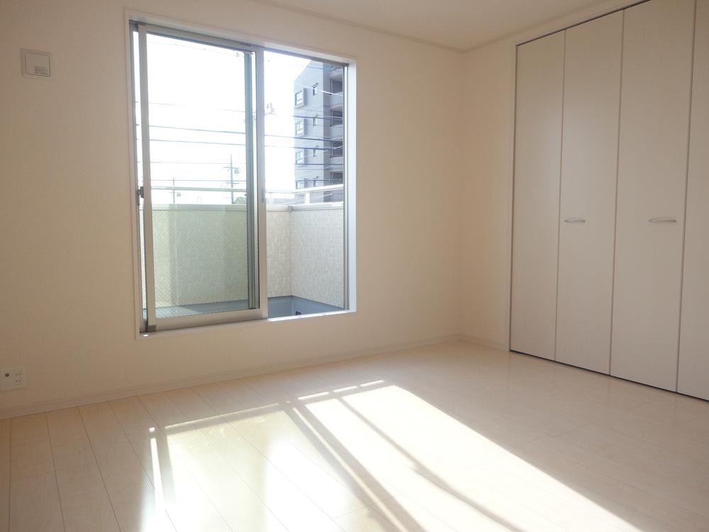 Non-living room. Indoor (12 May 2012) shooting