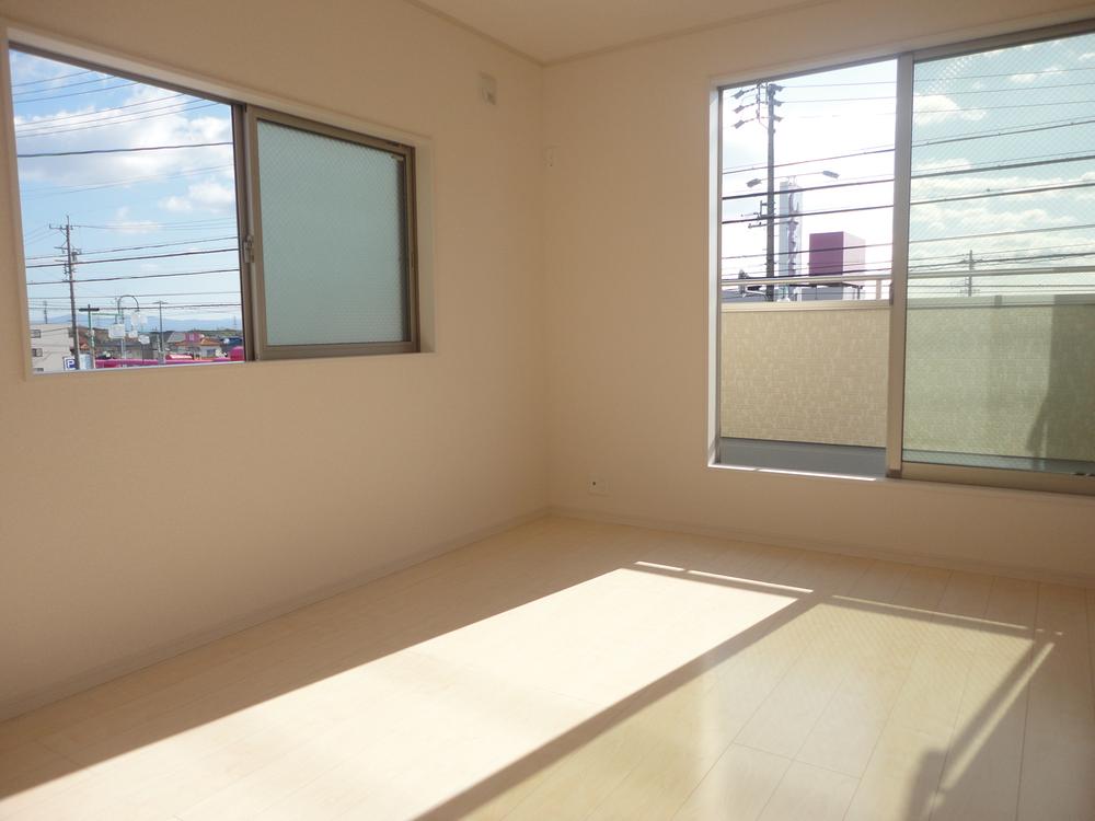 Non-living room. Indoor (12 May 2012) shooting