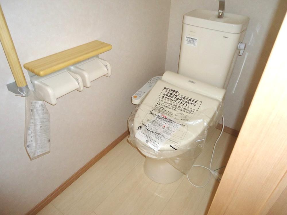 Toilet. Indoor (June 2013) Shooting