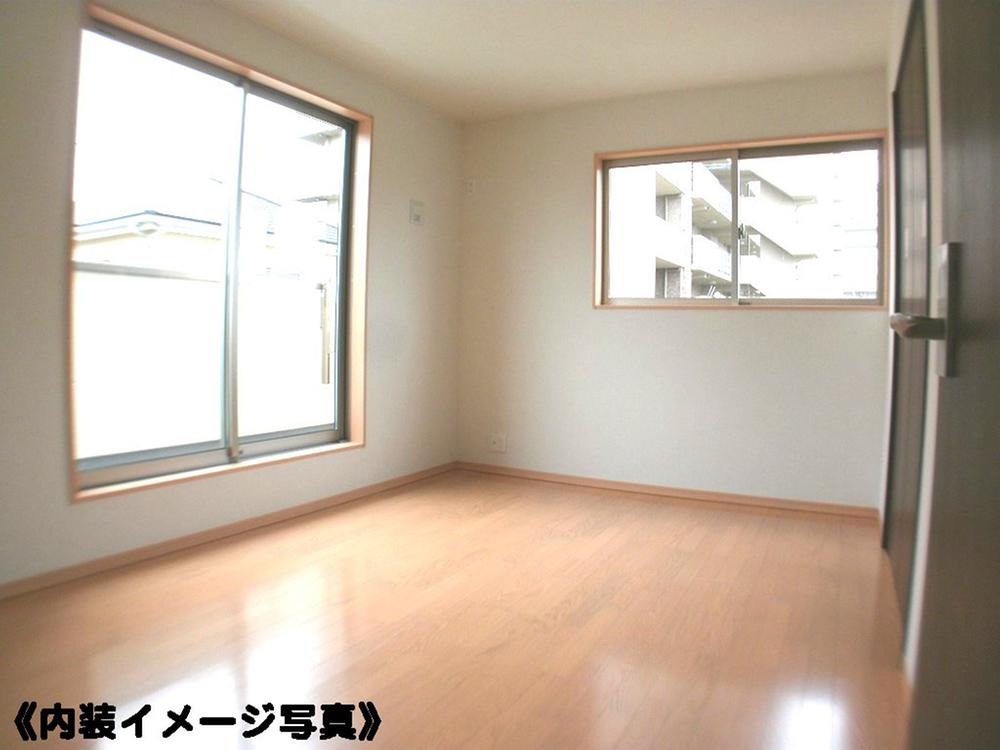 Same specifications photos (Other introspection)