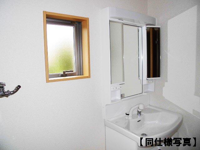 Same specifications photos (Other introspection)