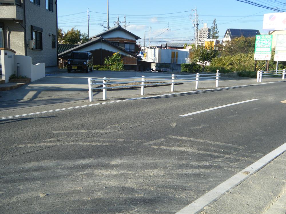 Local photos, including front road. West road