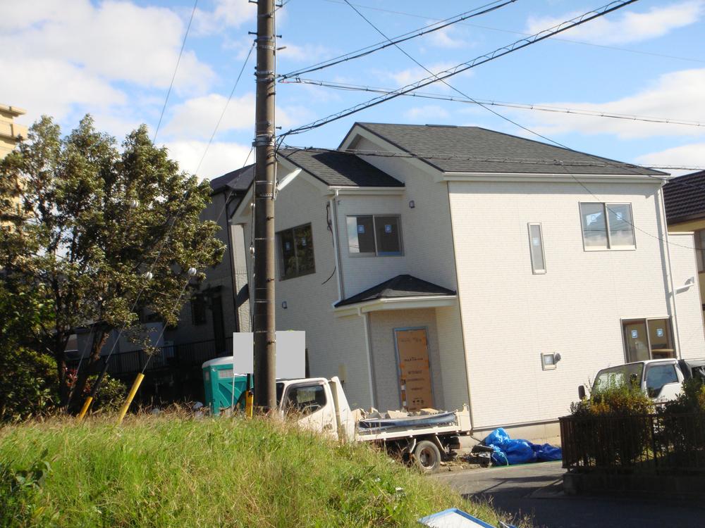 Local appearance photo. Local (11 May 2013) Shooting