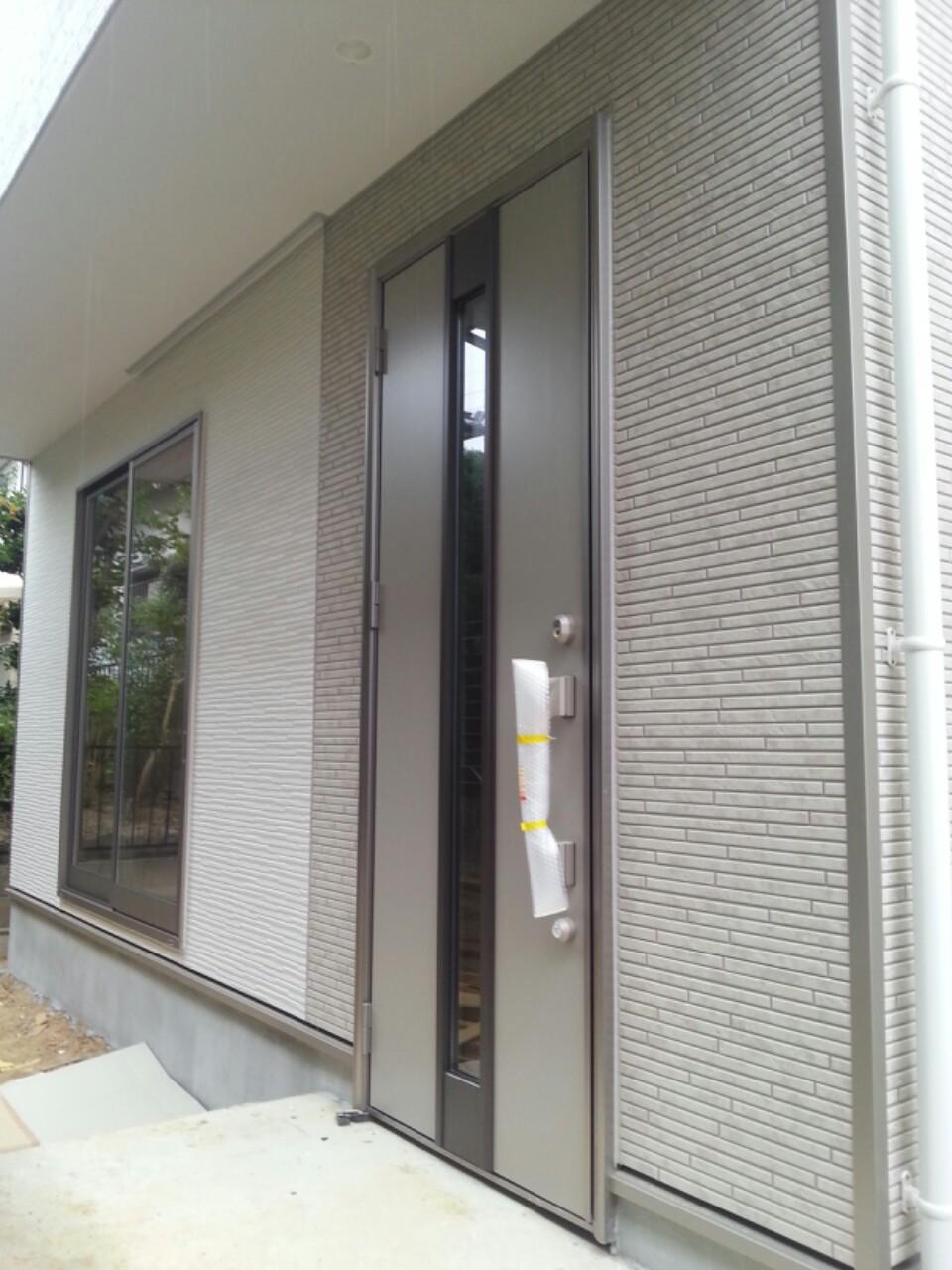 Entrance. Entrance door