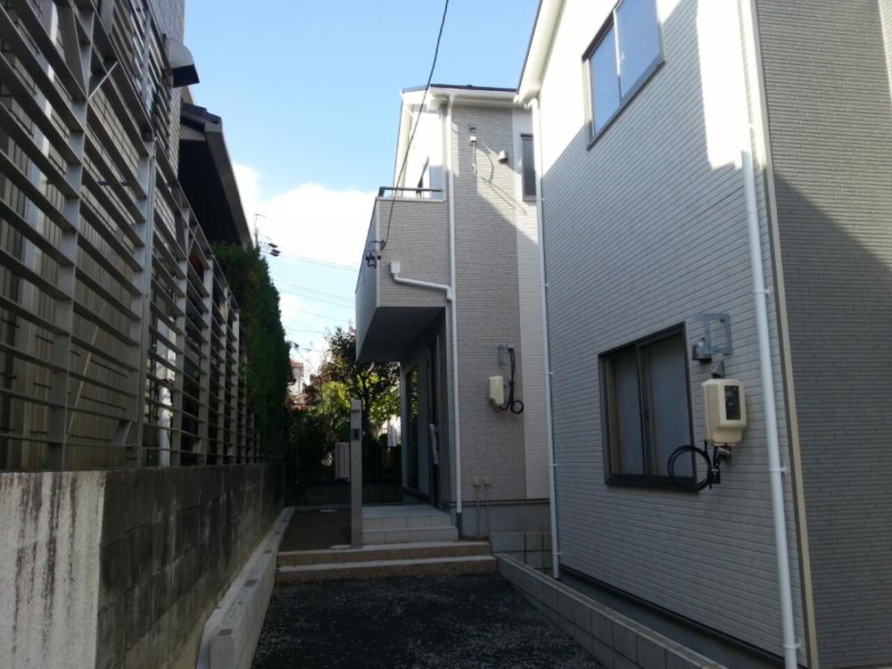 Local appearance photo. Local (10 May 2013) Shooting