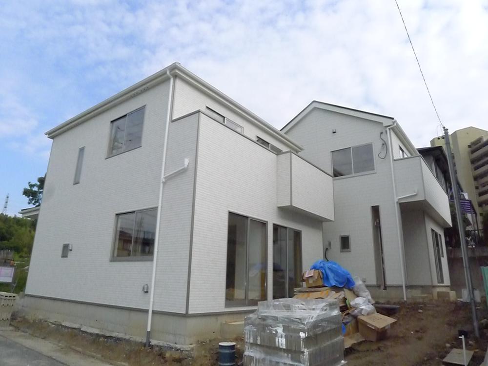 Local appearance photo. The entire site (November 2013) Shooting