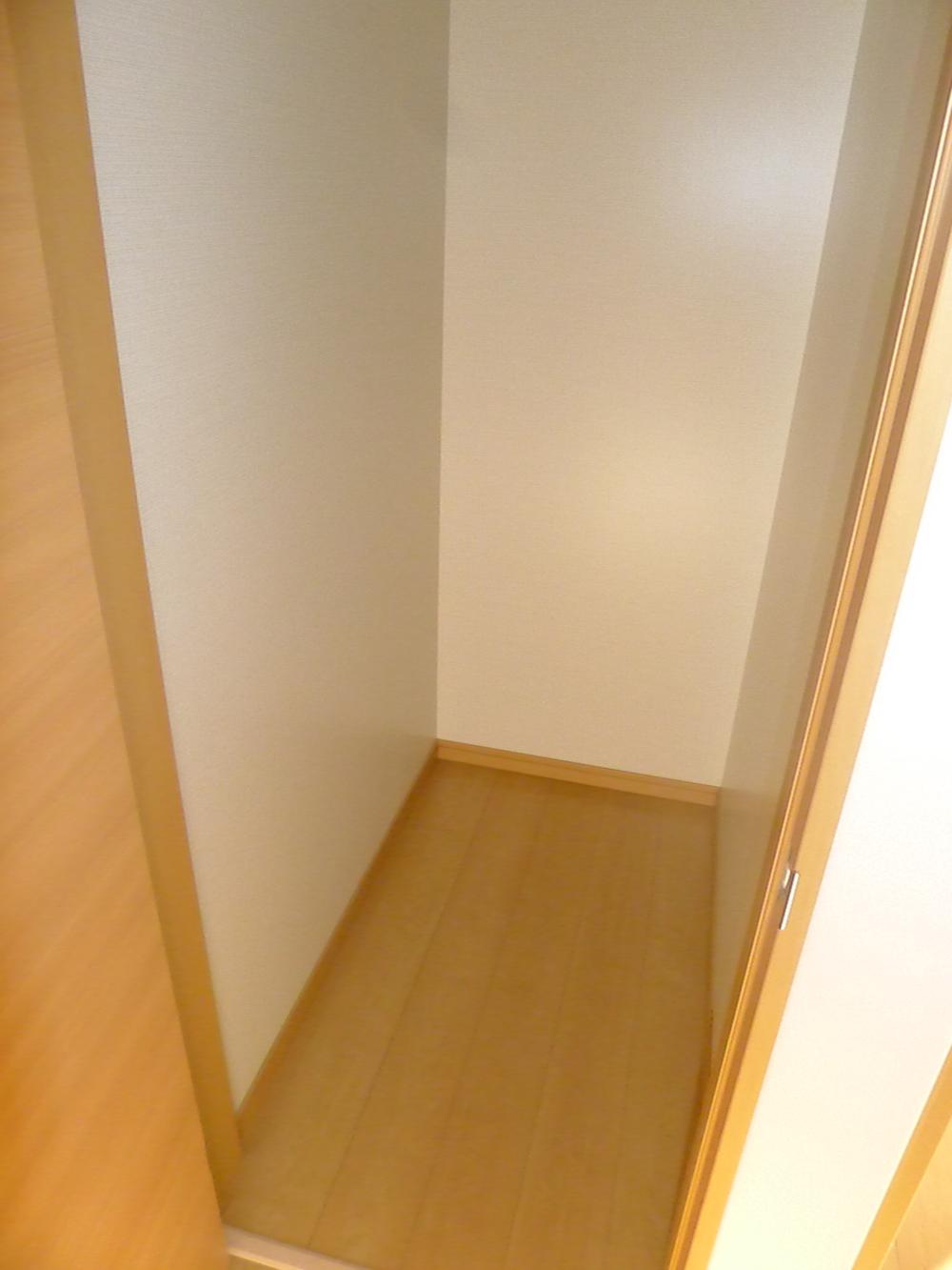 Receipt. Convenient storage is also on the second floor hallway! 