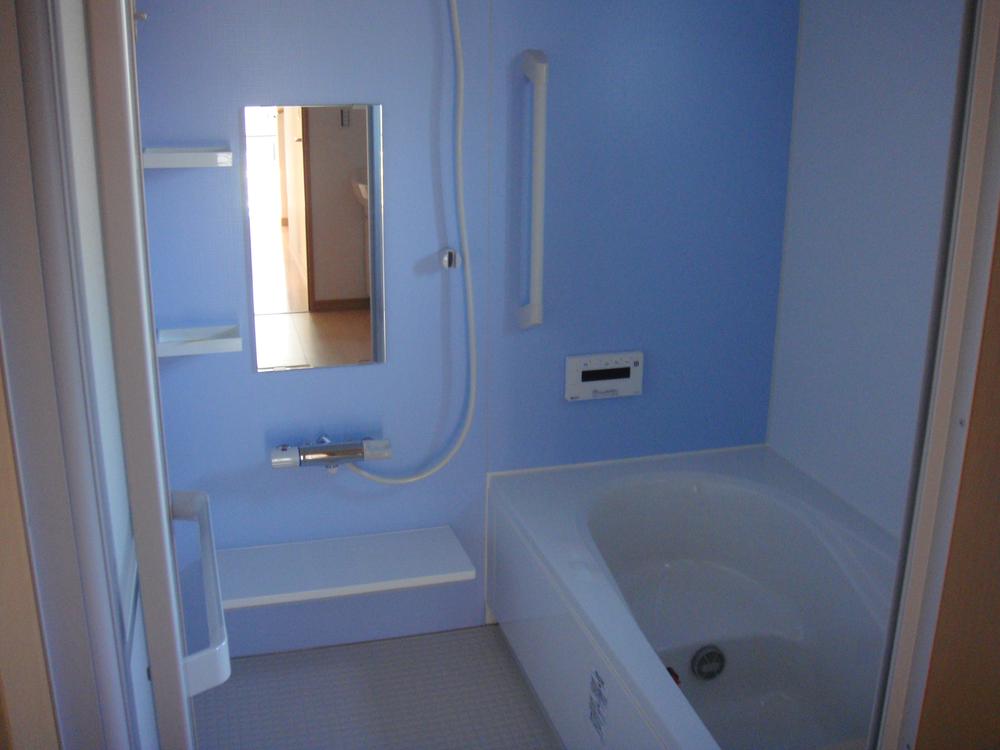 Same specifications photo (bathroom). There is the case that the same specifications differ from actual. 