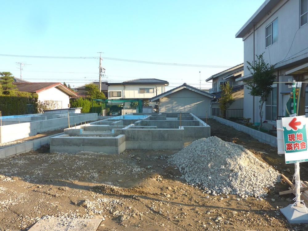 Local photos, including front road. Local (12 May 2013) Shooting