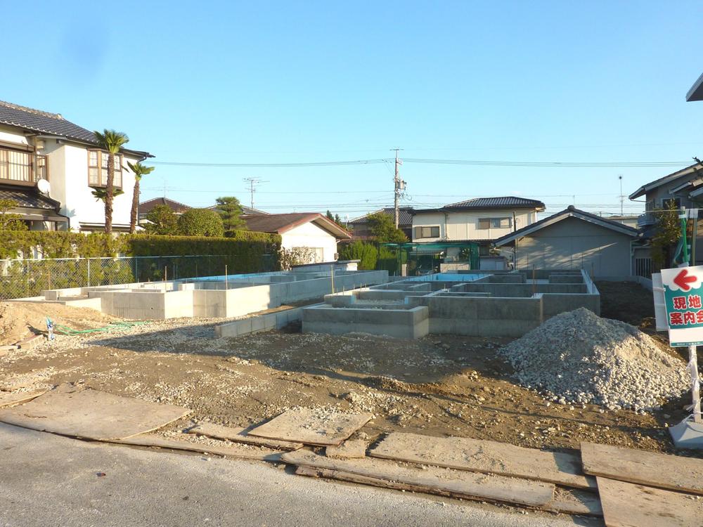 Local photos, including front road. Local (12 May 2013) Shooting