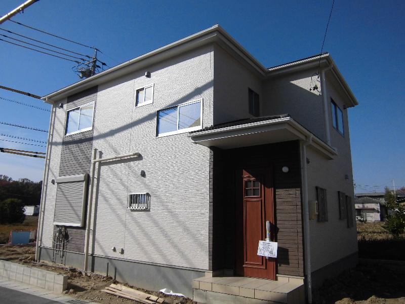 Local appearance photo. December shooting