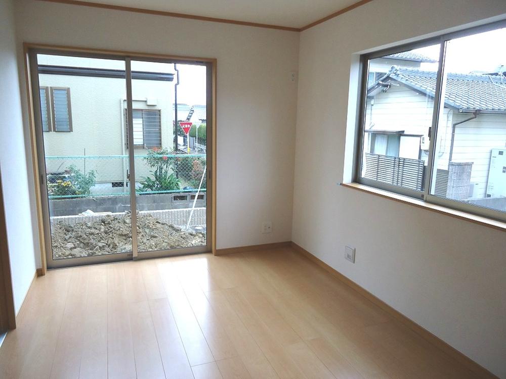 Non-living room. Indoor (11 May 2013) Shooting