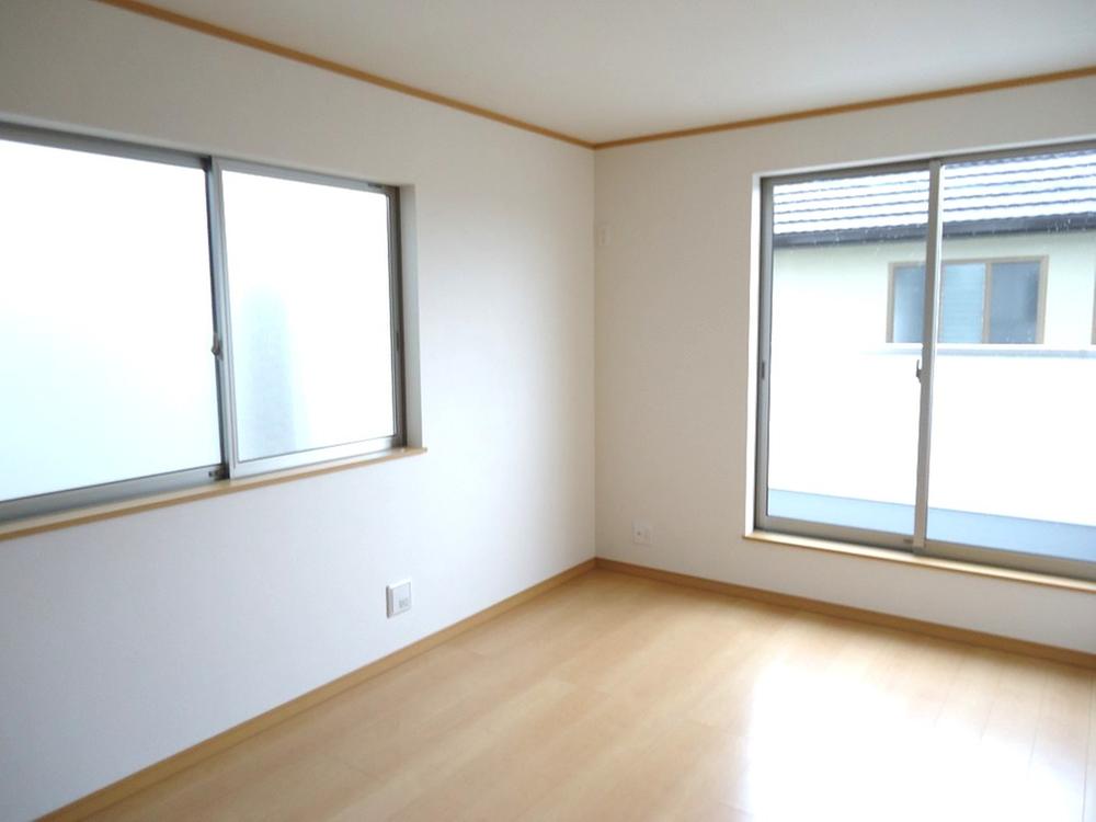 Non-living room. Indoor (11 May 2013) Shooting