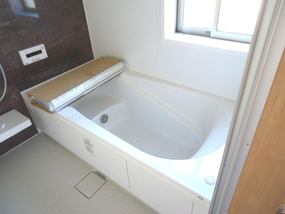 Bathroom. Indoor (12 May 2013) Shooting