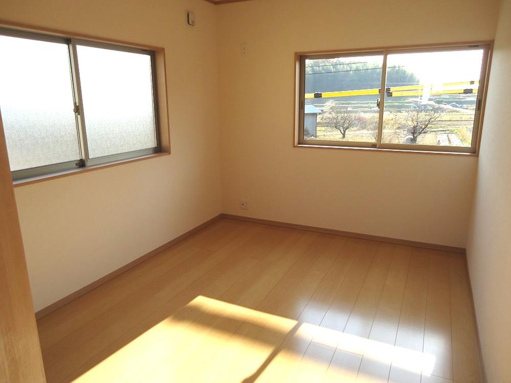 Non-living room. Indoor (12 May 2013) Shooting