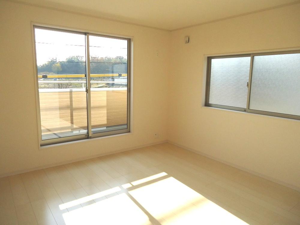 Non-living room. Indoor (12 May 2013) Shooting