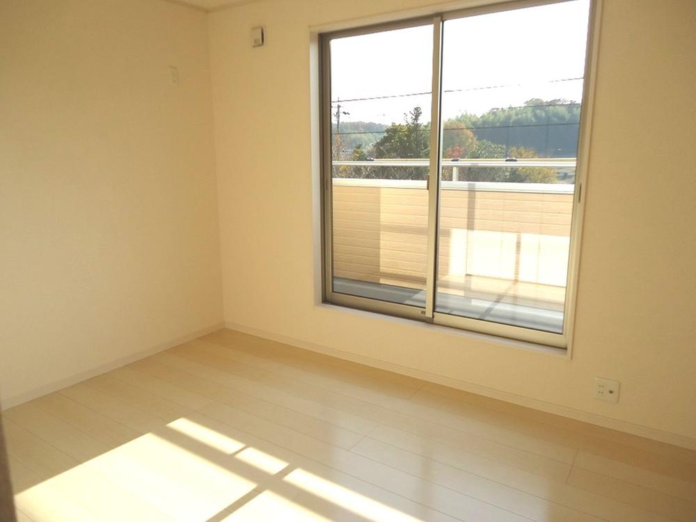 Non-living room. Indoor (12 May 2013) Shooting