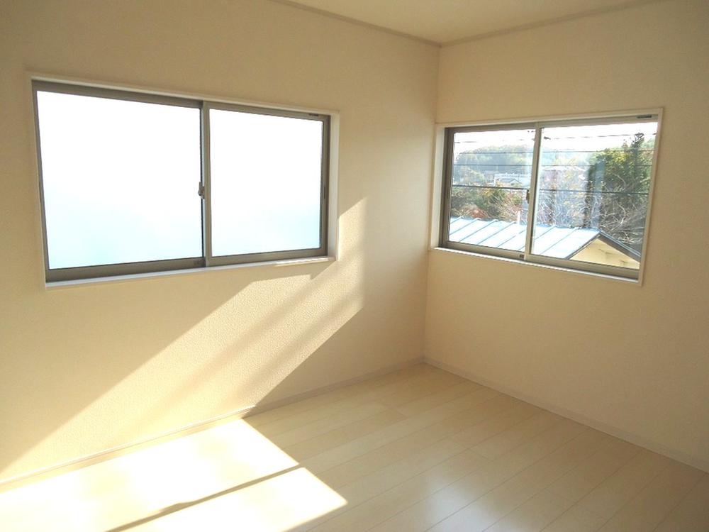 Non-living room. Local (12 May 2013) Shooting