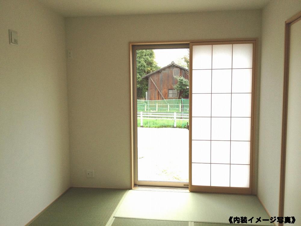 Same specifications photos (Other introspection)