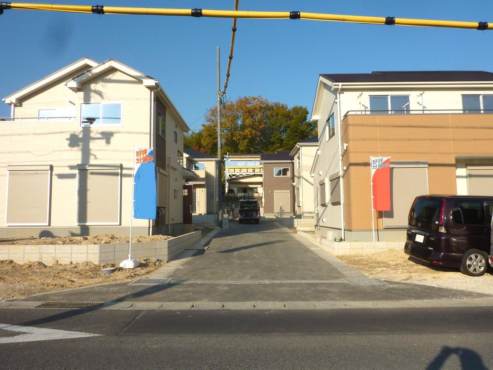 Local appearance photo. Local (12 May 2013) Shooting