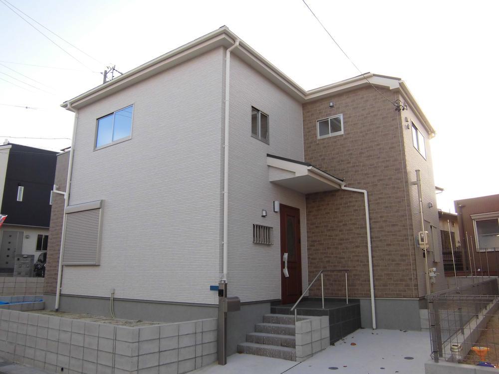 Local appearance photo. Now in the final 1 buildings! Day is good in the south road