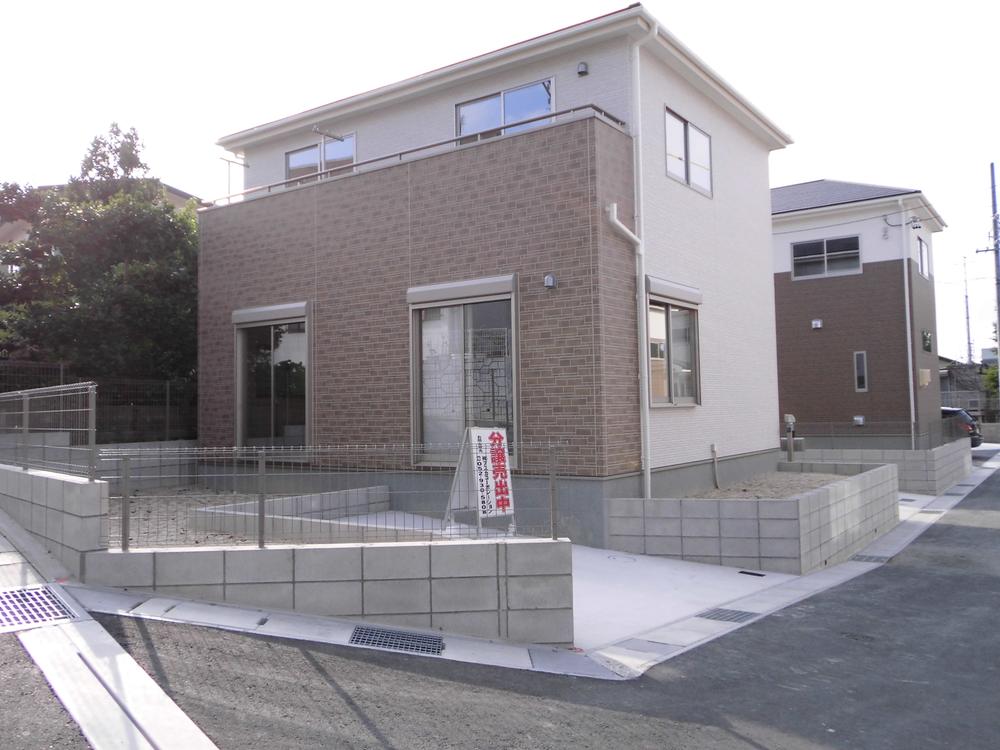 Local appearance photo. 8 Building (June 2013) Shooting