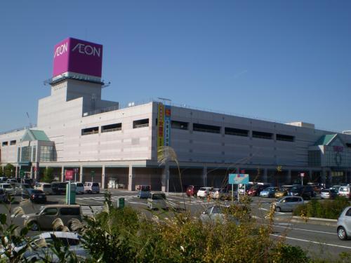 Shopping centre. Eye ・ 1700m to the mall