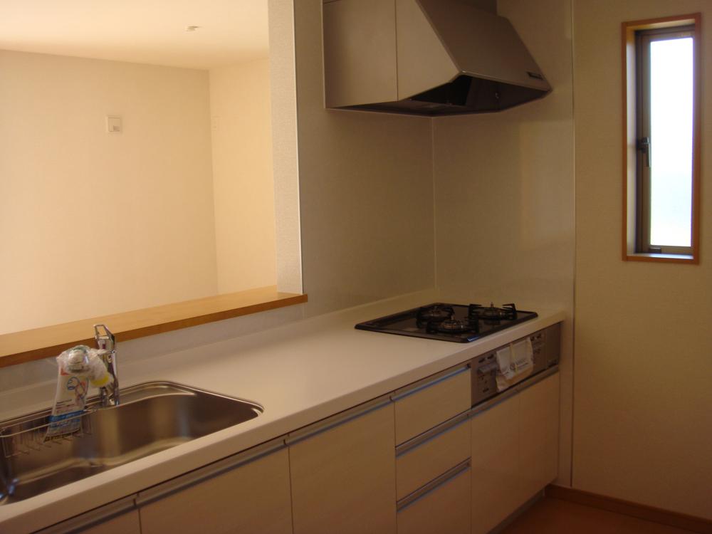 Same specifications photo (kitchen). There is the case that the same specifications differ from actual