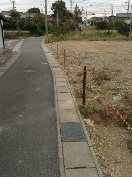 Local photos, including front road. Local 2013 November 12, shooting