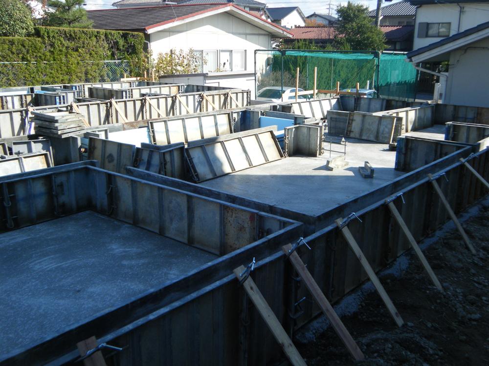 Local appearance photo. Local (11 May 2013) Shooting