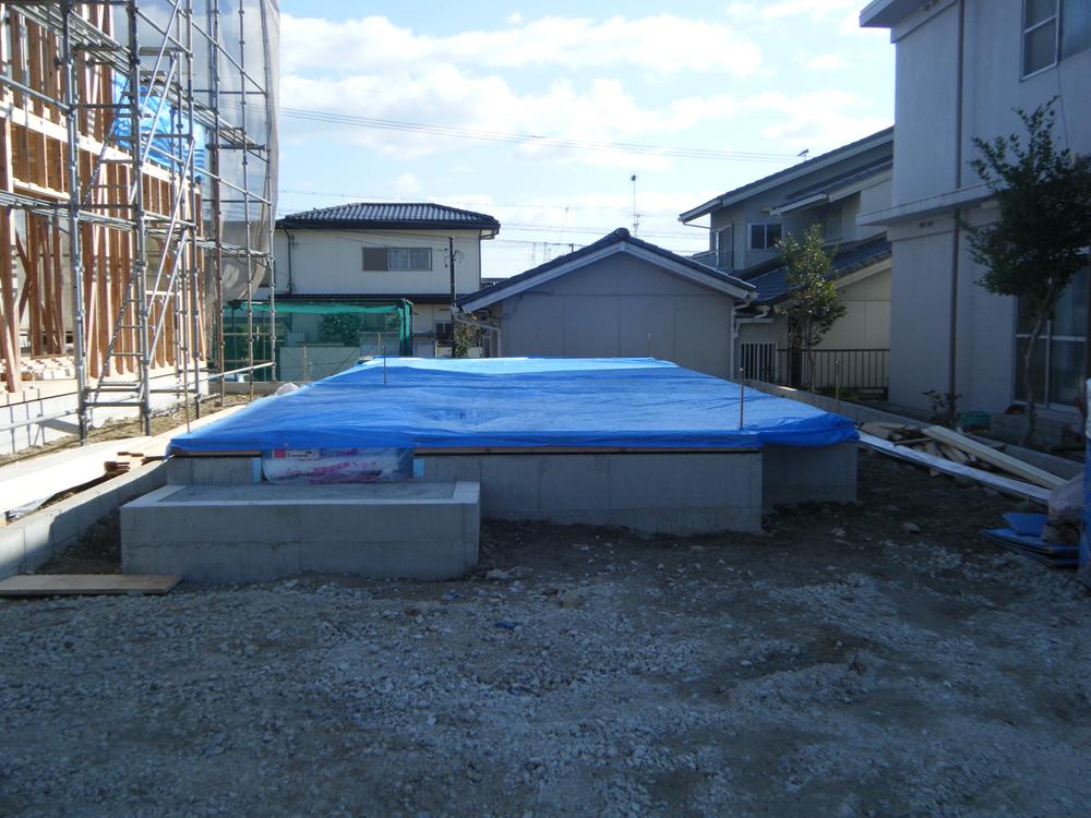 Local photos, including front road. Local (12 May 2013) Shooting