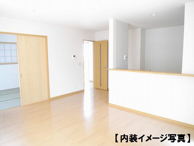 Other. Living image photo.  It is different from the actual building. 