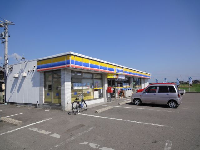 Convenience store. MINISTOP up (convenience store) 2900m