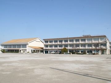 Primary school. Municipal Kitagota up to elementary school (elementary school) 670m