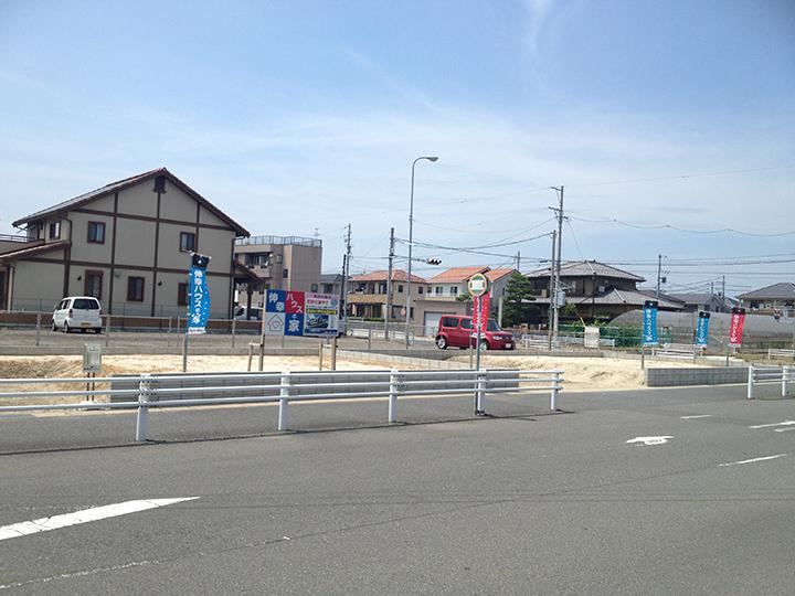 Local photos, including front road. Local (07 May 21, 2013) Shooting. Why do not the other station If the ball lands the entrance one step is the beginning of the life before the station in front of the eye. 