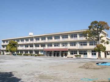 Primary school. Municipal Shobata up to elementary school (elementary school) 240m