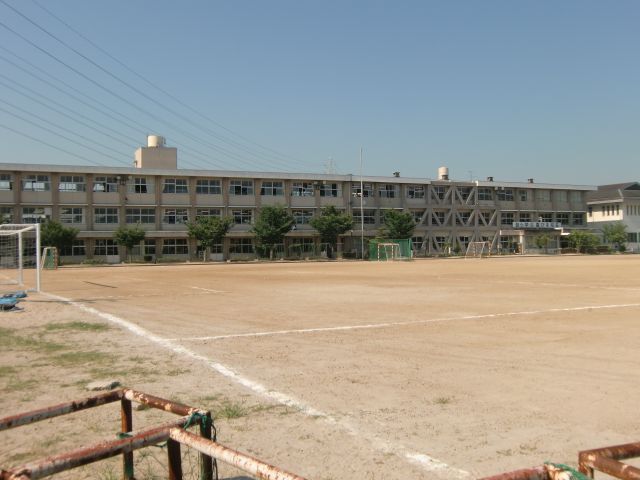 Junior high school. Municipal Saya until junior high school (junior high school) 1600m