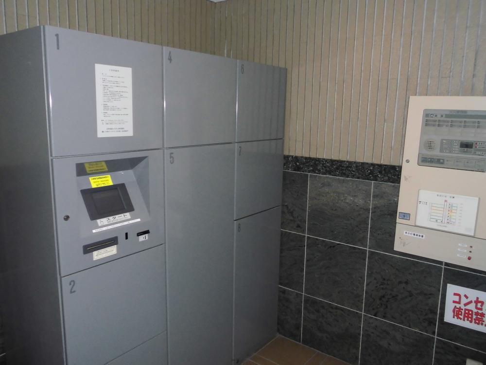 Other common areas. Home delivery is a box. Delivery Box is convenient can receive luggage even at the time of absence.