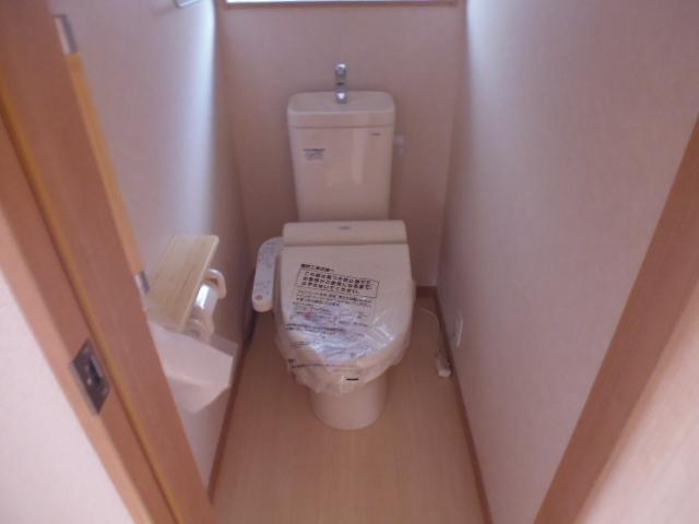 Toilet. 2013.11.21 Shooting