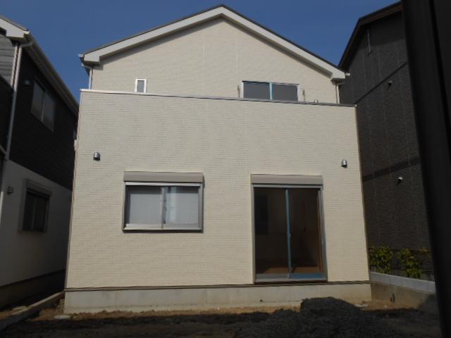 Local appearance photo. Local (11 May 2013) Shooting