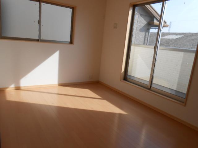 Non-living room. Indoor (11 May 2013) Shooting