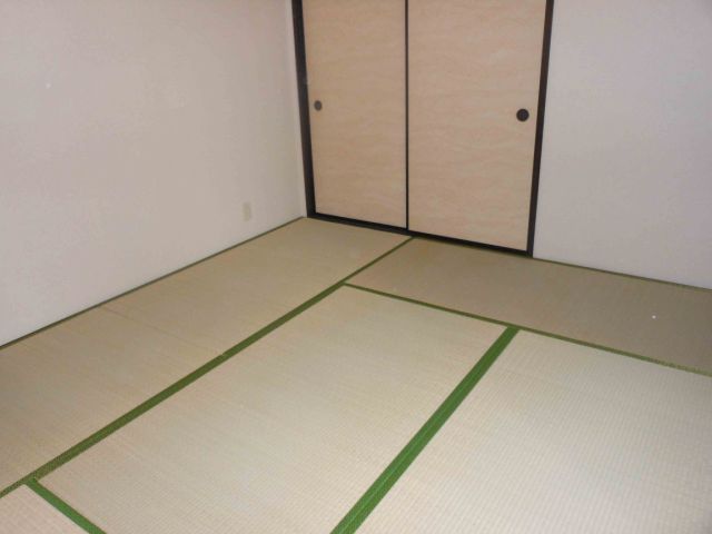 Living and room. Is a Japanese-style room