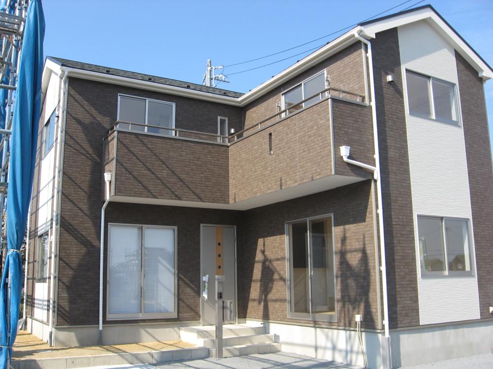 Local appearance photo. 1 Building Appearance photo (from the south)