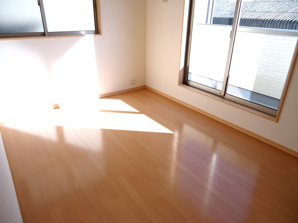 Non-living room. Building 2 2 Kainushi bedroom with a walk-in closet