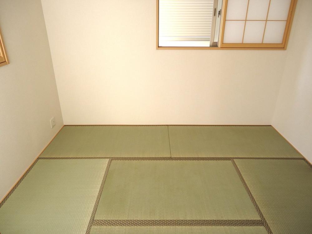 Non-living room. Building 2 First floor Japanese-style room of LDK adjacent